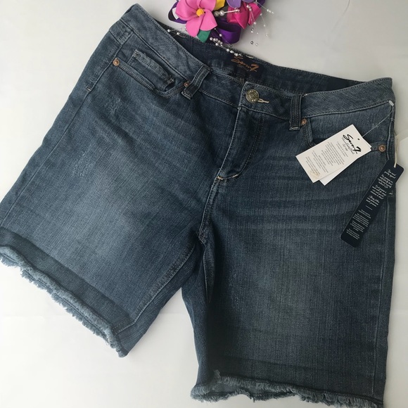 Seven 7 Shorts - Picture 2 of 8